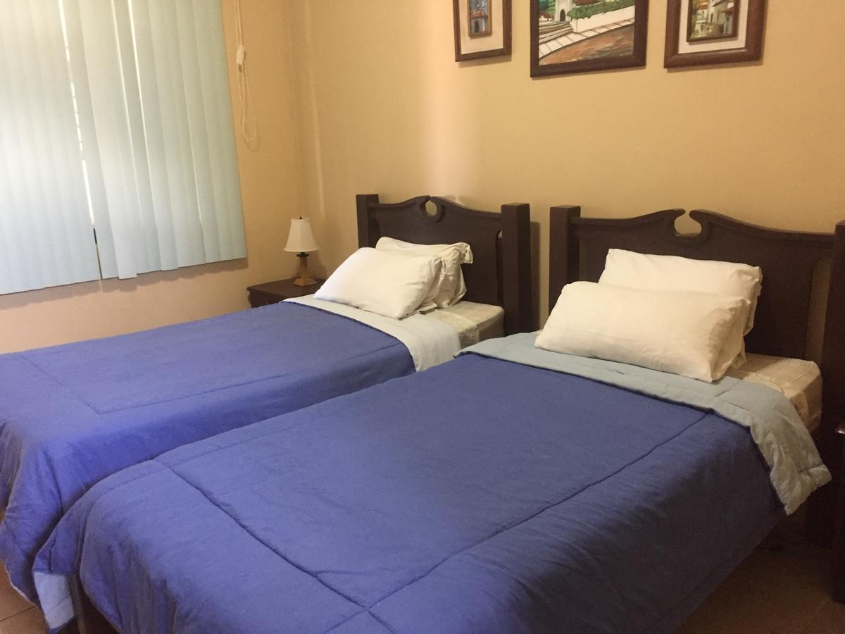 Hotel Casa De Espana La Ceiba Luaran gambar