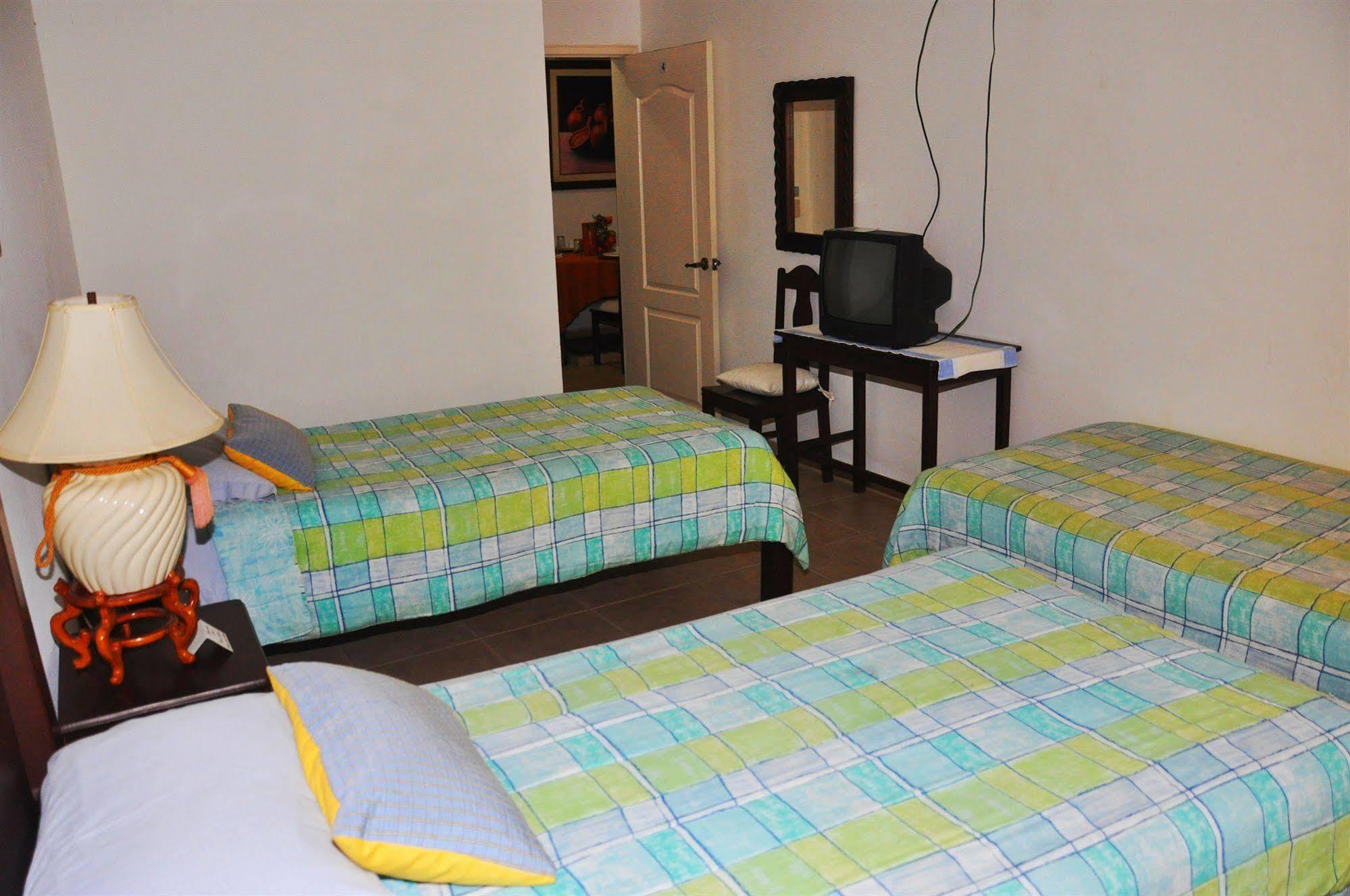Hotel Casa De Espana La Ceiba Luaran gambar